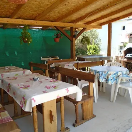 Triple Bedroom In The Center With Its Bathroom And Parking Spot * Orebić